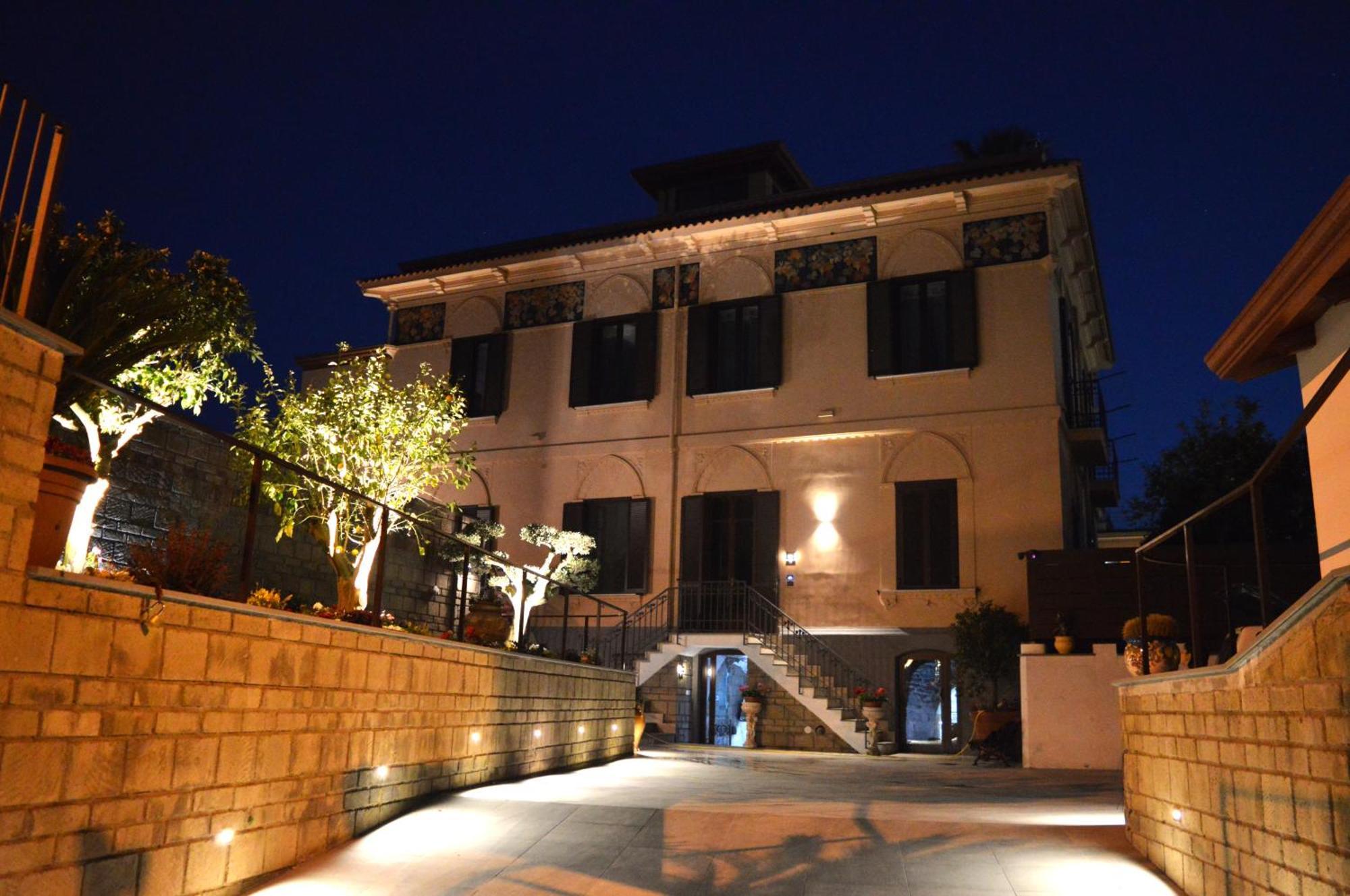 Villa Agostino Luxury B&B ヴィーコ・エクエンセ エクステリア 写真